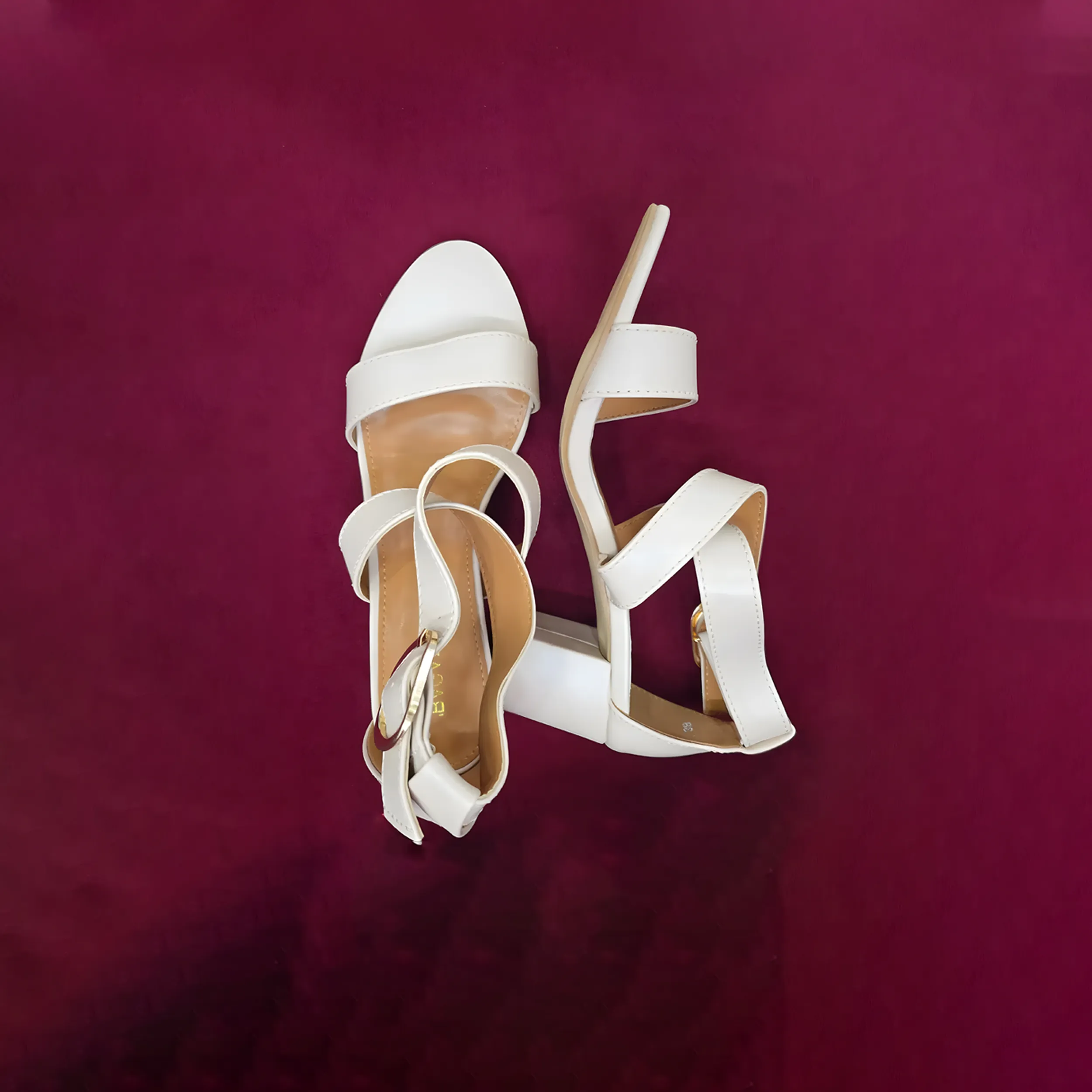 Ladies Cream Shoes – Stylish Free Size Comfort