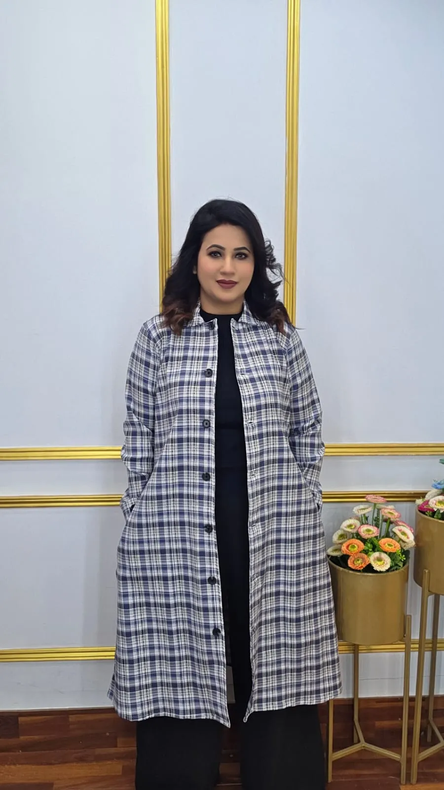 Elegant Women’s Long Check Blazer with Side Pockets