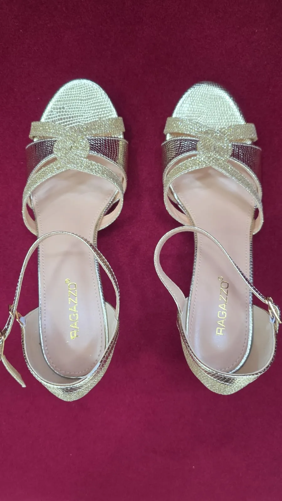 Ladies Gold Shoes – Elegant Free Size Style